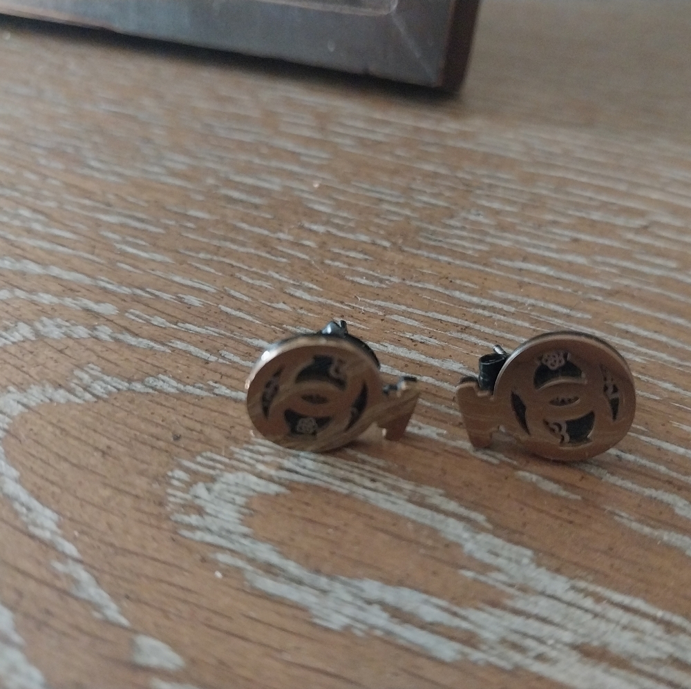 Earings rose gold black